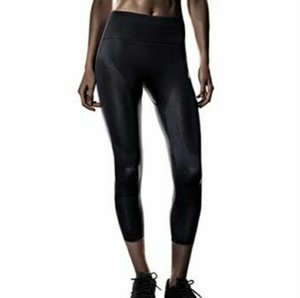 137004_4e69f088-0a09-4bea-acf7-e7b4ec5c7026.jpg LP SUPPORT EMBIOZ WOMEN’S LEG SUPPORT COMPRESSION CAPRI BLACK (SZ.S) LP-280Z