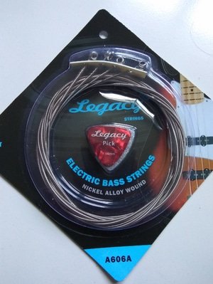 string_606a.jpg LEGACY BASS STRING SET +PICK A-606A