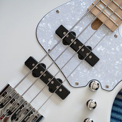 CORT Elrick NJS-4 Electric Bass - White
